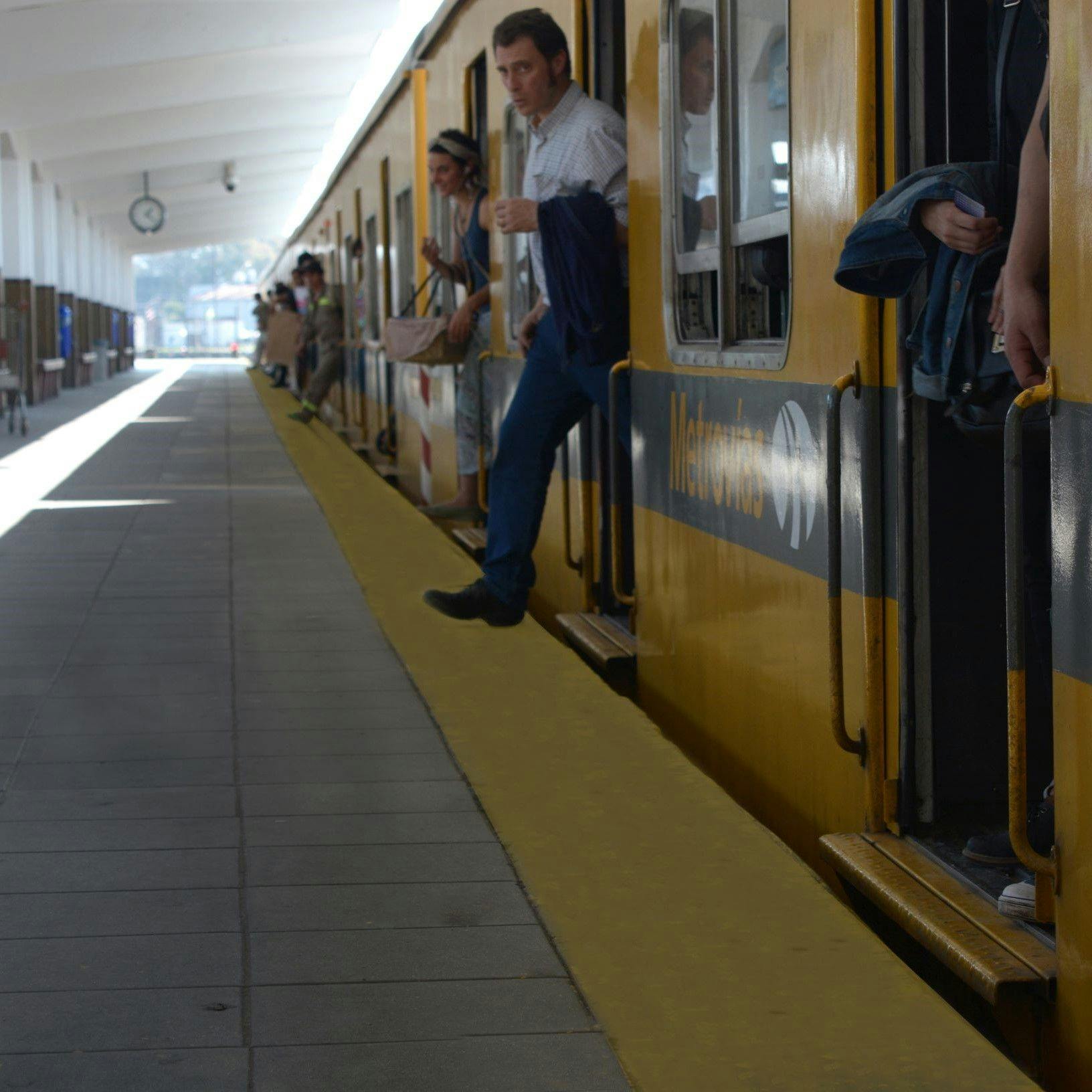 Renovaciones eléctricas en la Línea Ferroviaria Urquiza